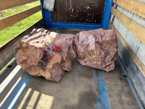 Ландшафтные глыбы красно-фиолетовые 200-1000 килограмм купить в Кизеле