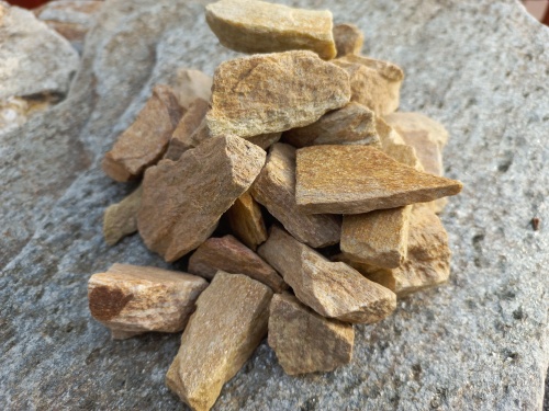 Златолит жёлтый декоративная каменная крошка купить в Кизеле