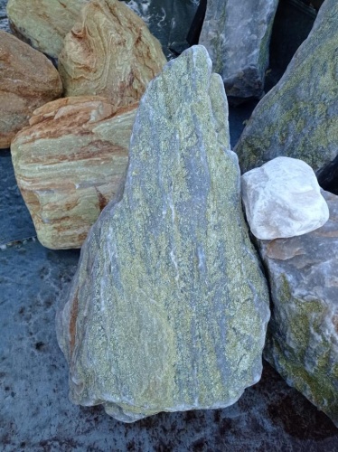 Златолит жёлтый, жёлто-зелёный глыбки и валуны для ланшафтного дизайна купить в Кизеле