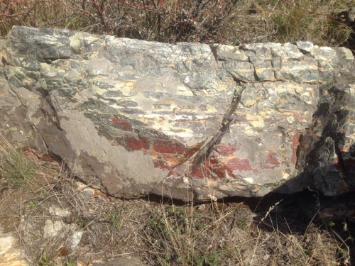 Гигантские зелёные валуны для ландшафтного дизайна весом более 5 тонн купить в Кизеле