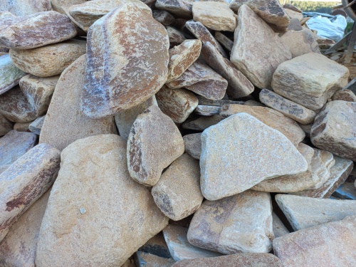 Златолит жёлтый, жёлто-зелёный глыбки и валуны для ланшафтного дизайна купить в Кизеле